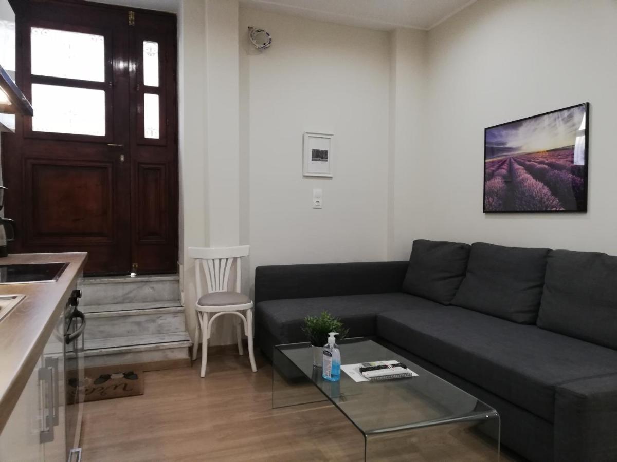 Central Apartments In Psiri - Athens Bilik gambar